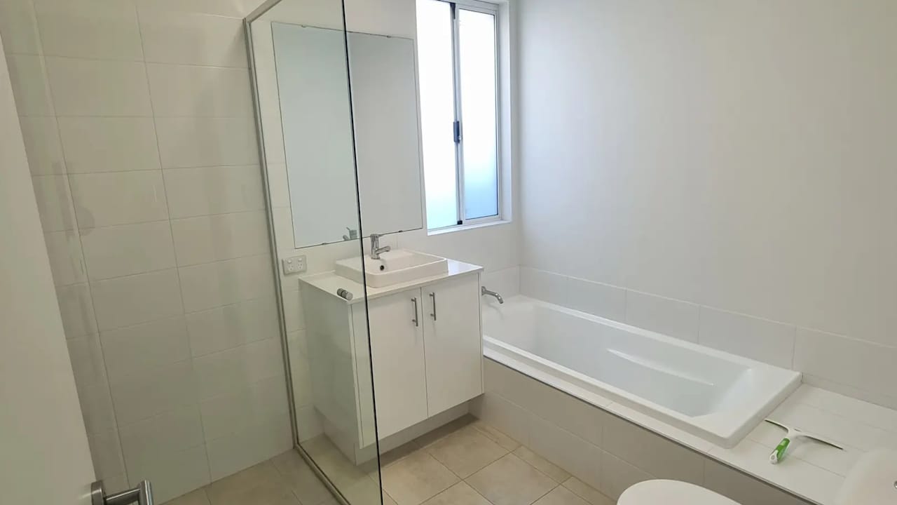 Furnished room with own bathroom