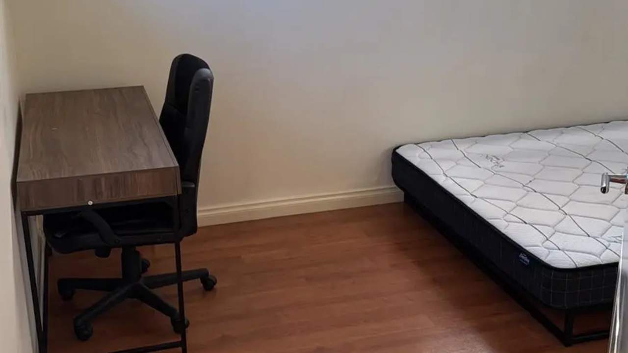 Furnished room with own bathroom