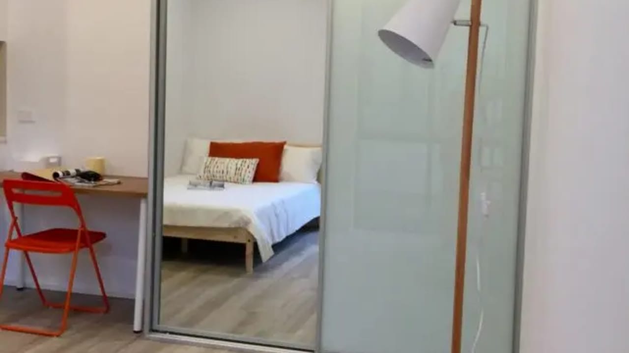 Furnished room studio flat for rent