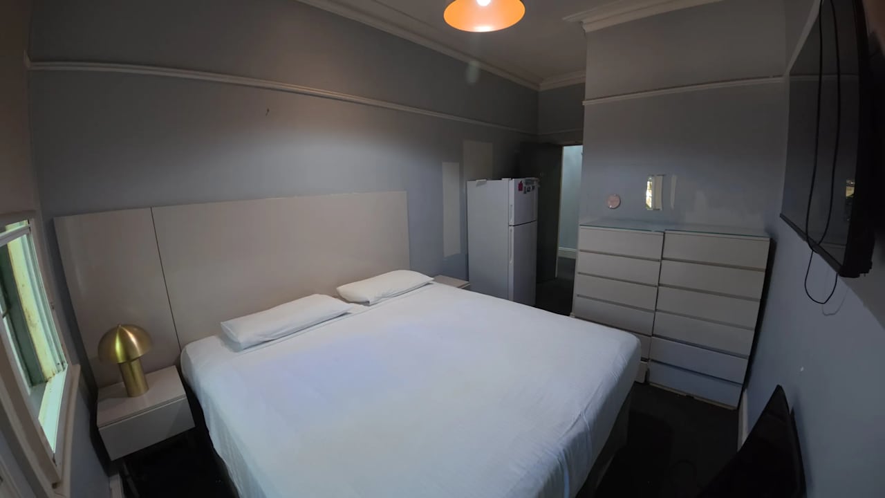 Furnished room studio flat for rent