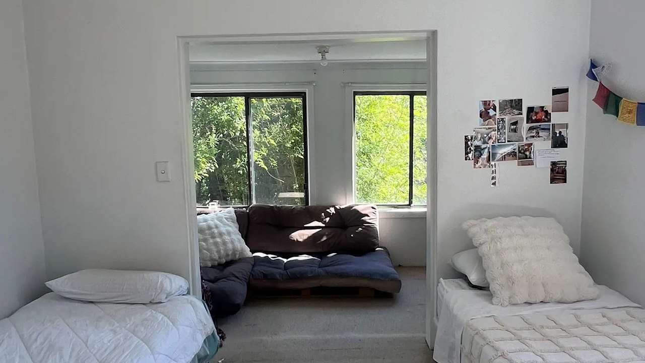 Whole property with 3 rooms for rent