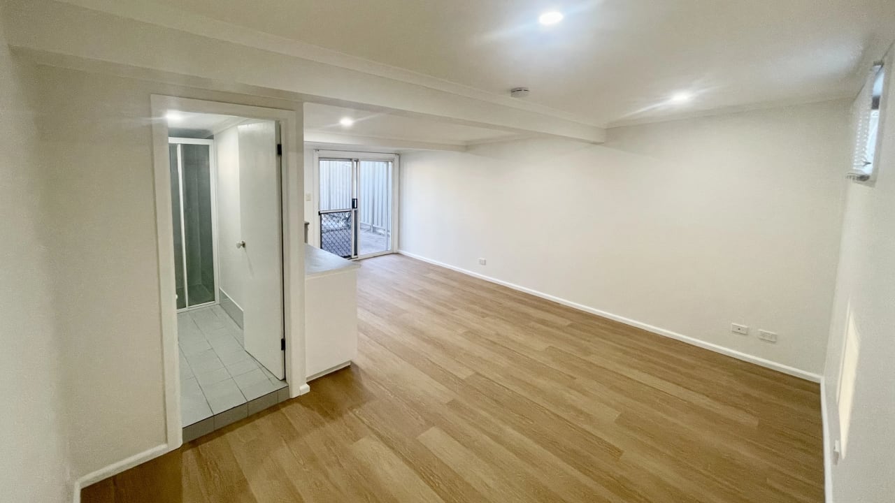 Room granny flat for rent