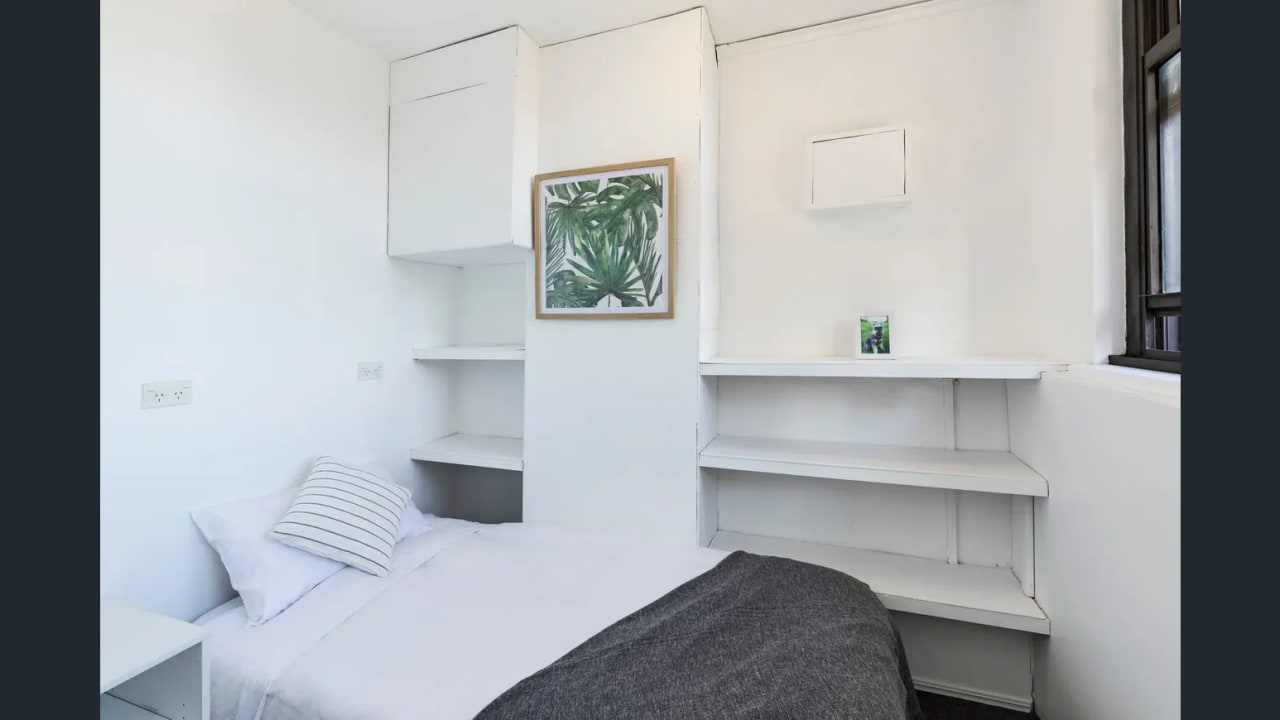 Furnished room in a flatshare
