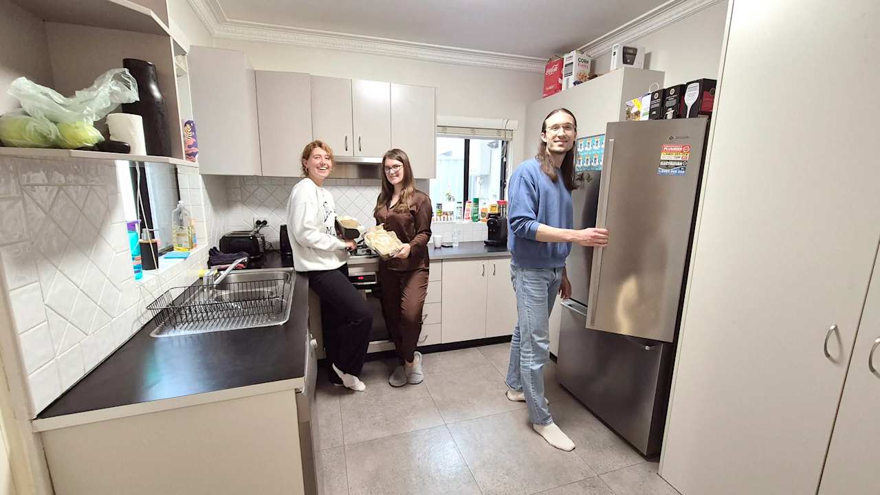 Furnished room in a share house