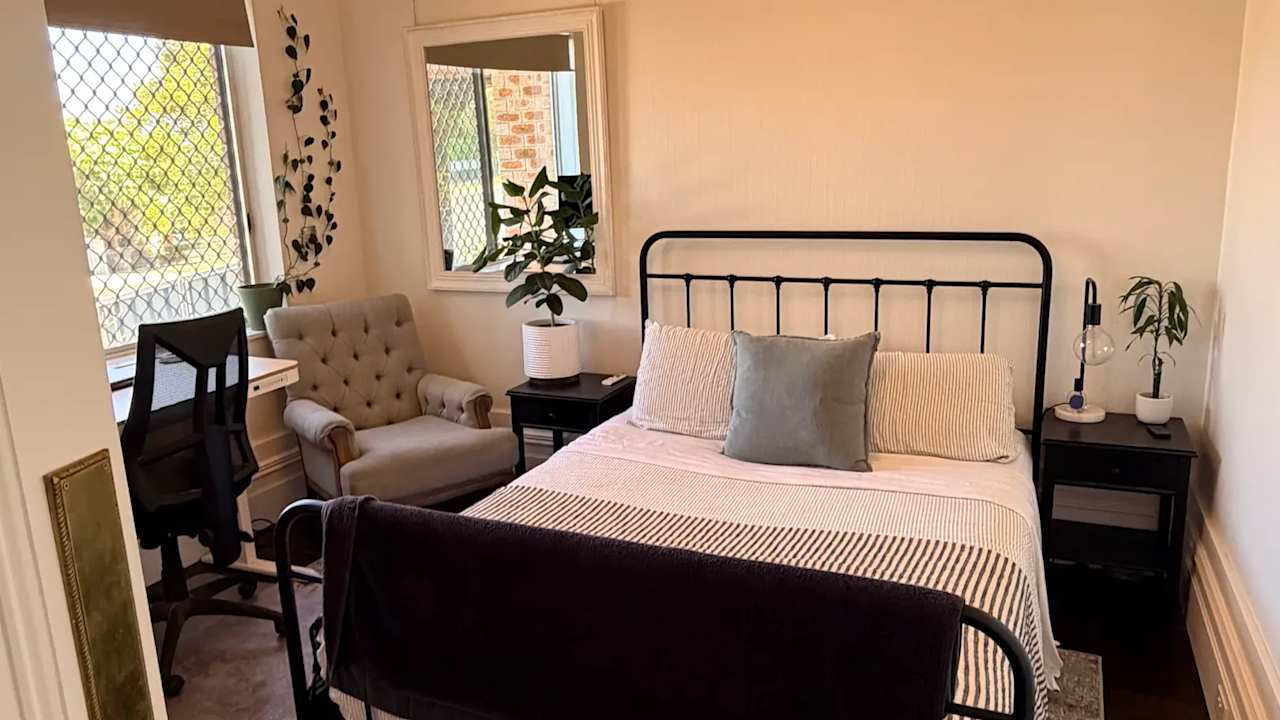 Unfurnished room in a share house