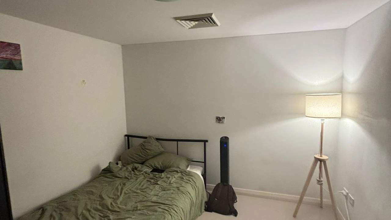 Unfurnished room in a flatshare