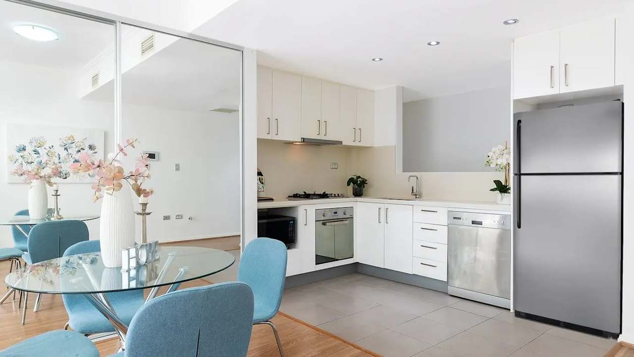 Unfurnished room with own bathroom