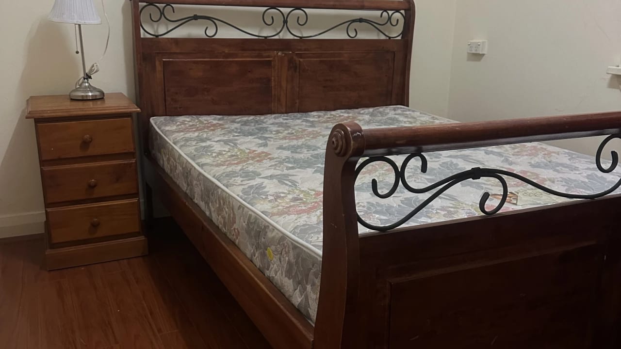 Furnished room in a share house