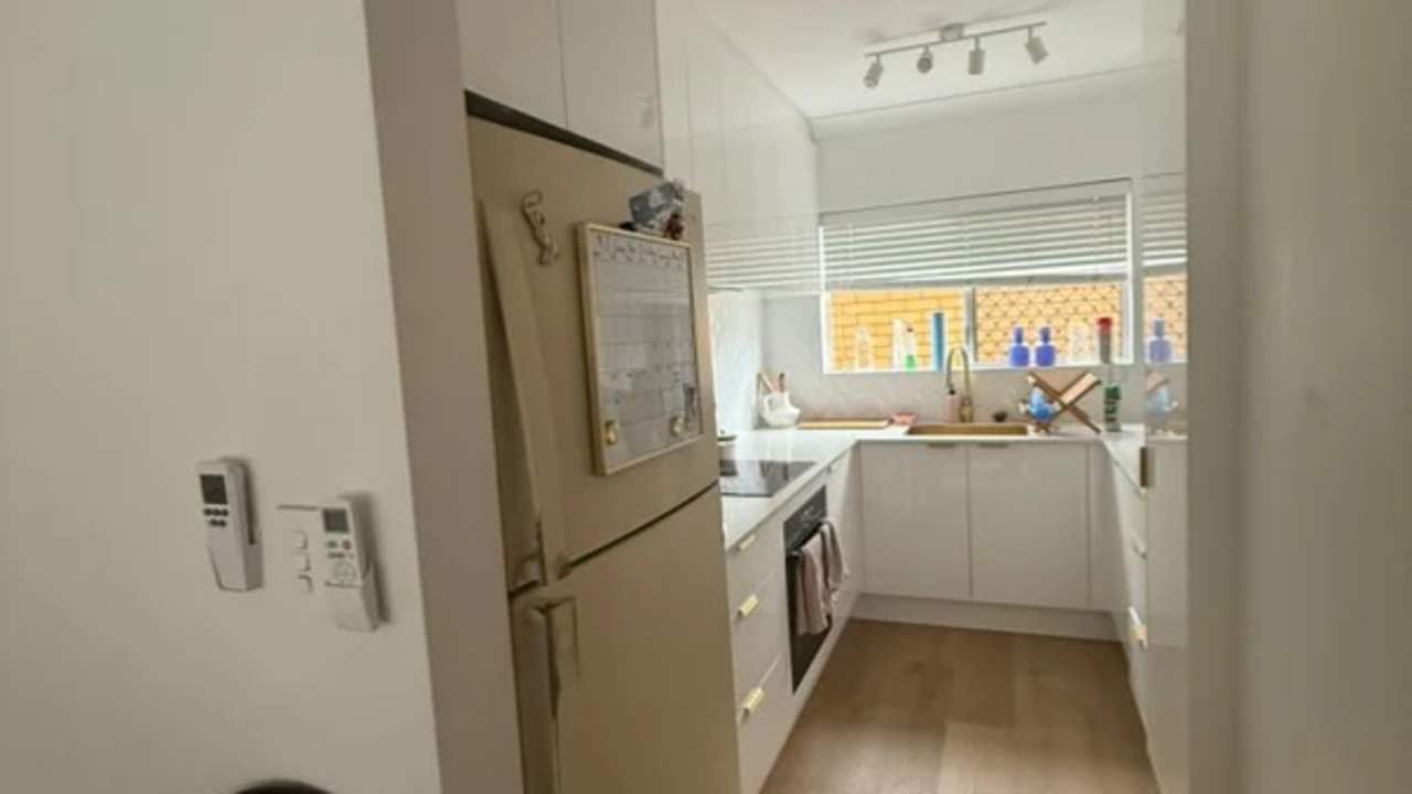Unfurnished room in a flatshare