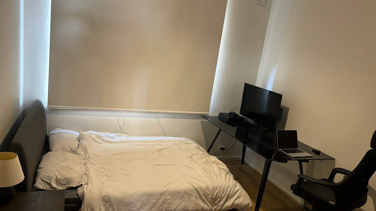 Furnished room in a flatshare