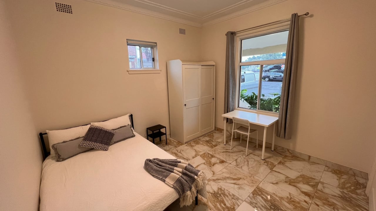 Furnished room in a share house