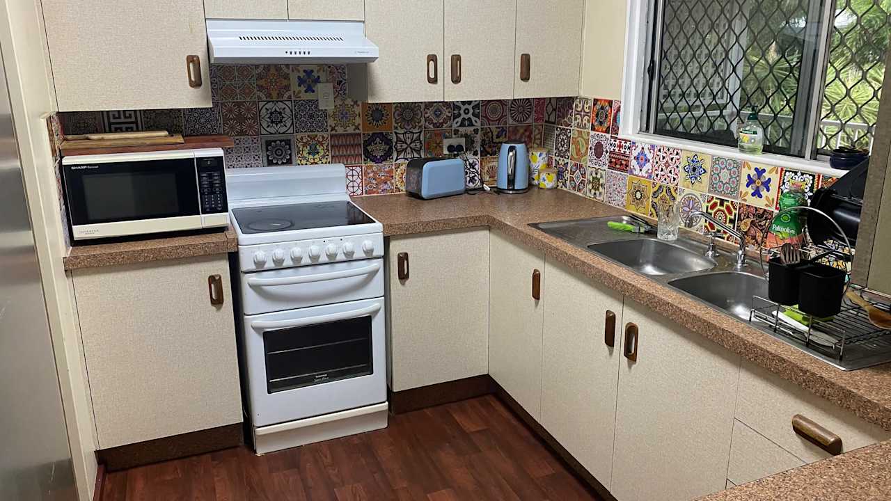 Furnished room in a share house