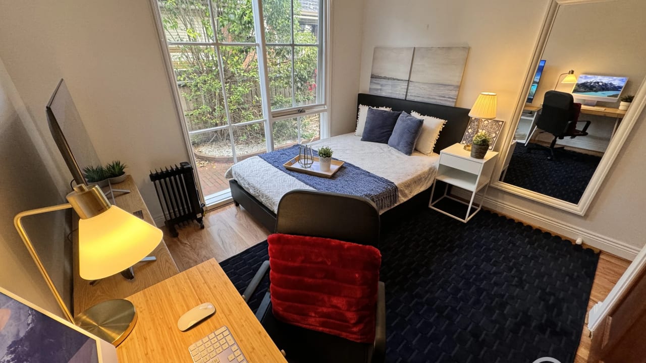 Furnished room in a share house