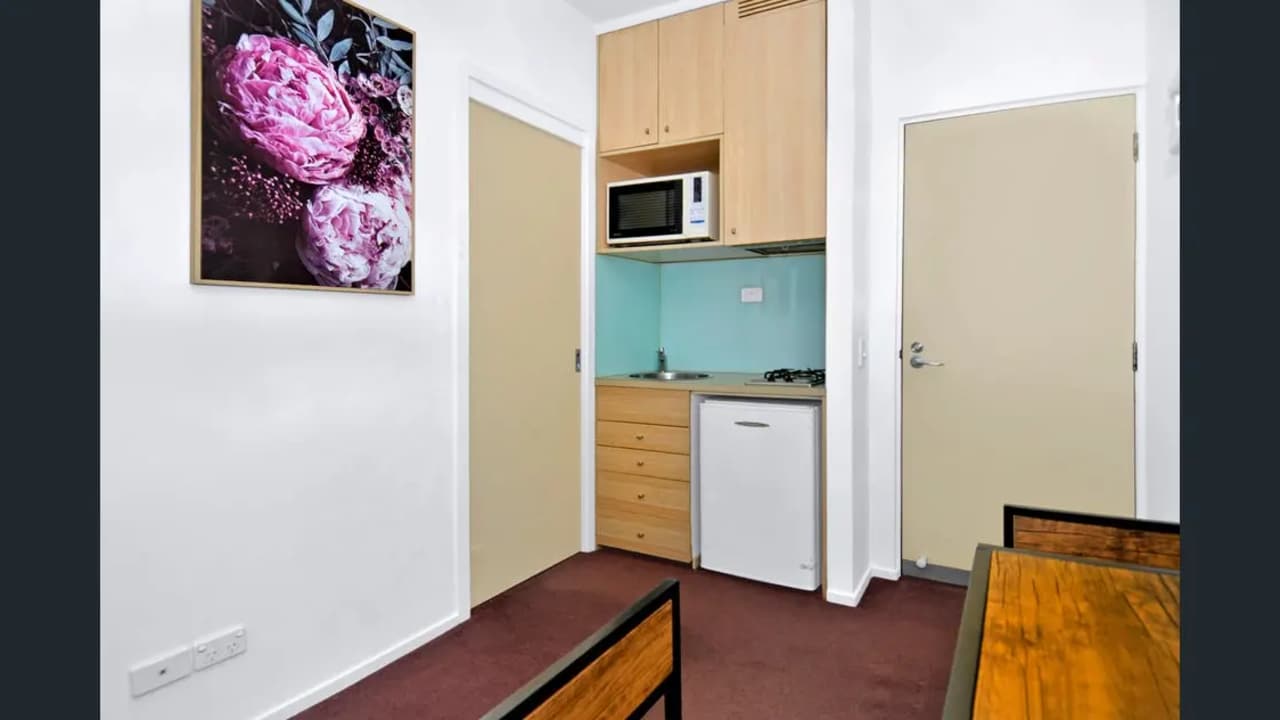 Furnished room studio flat for rent