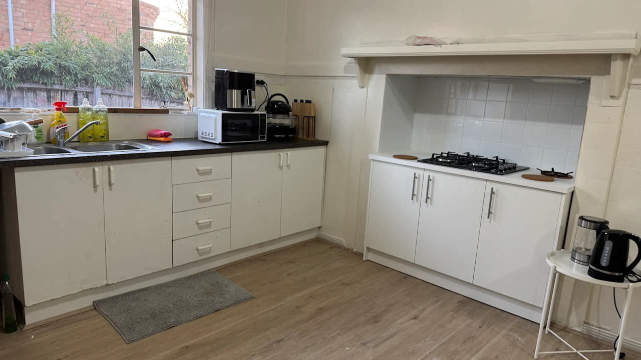 Furnished room in a share house