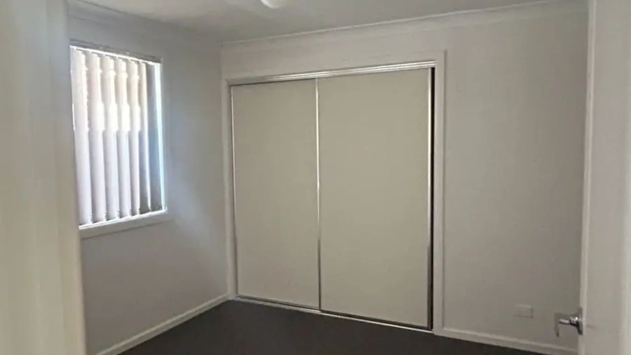 Unfurnished room in a share house