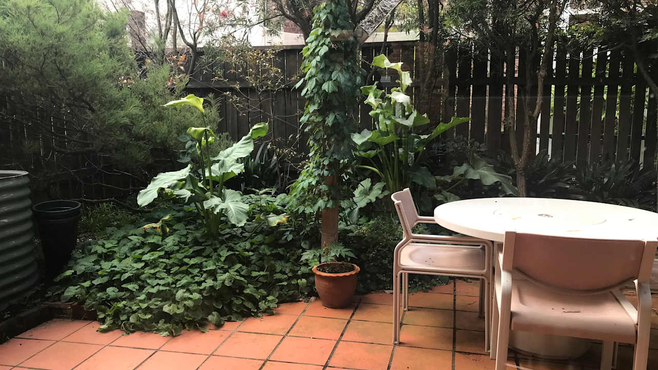 Furnished room in a share house