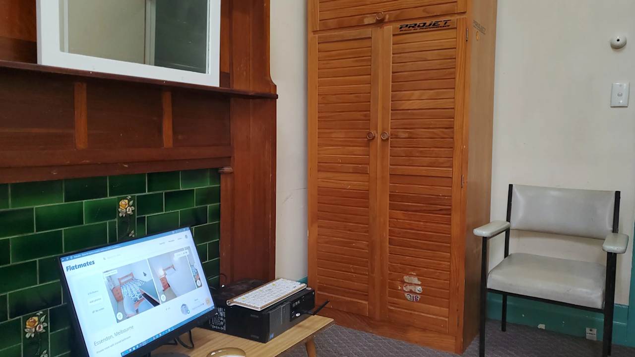Furnished room in a share house