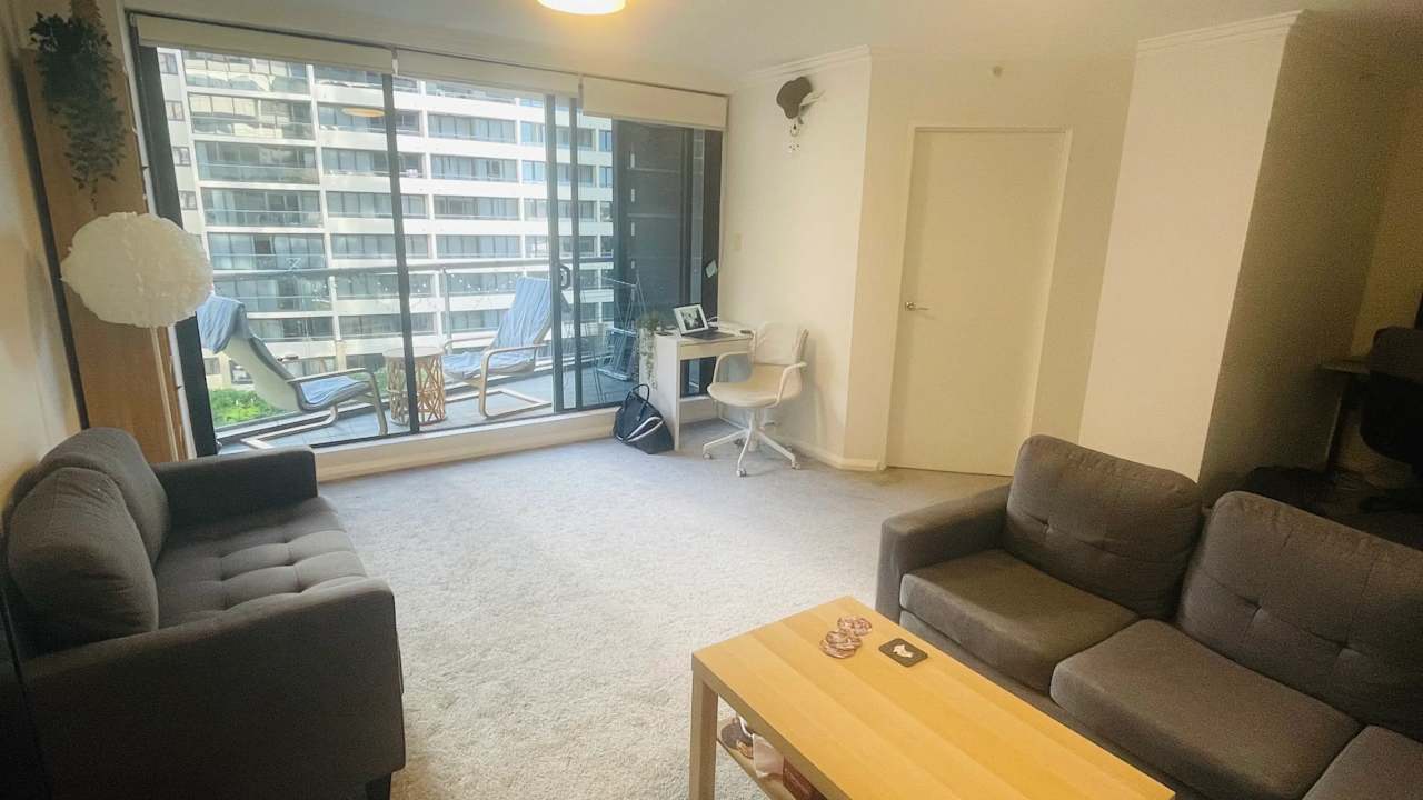 Furnished room in a flatshare