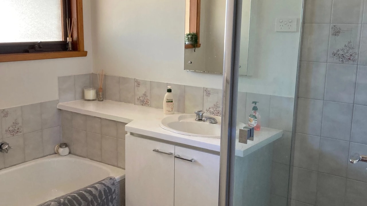 Furnished room with own bathroom