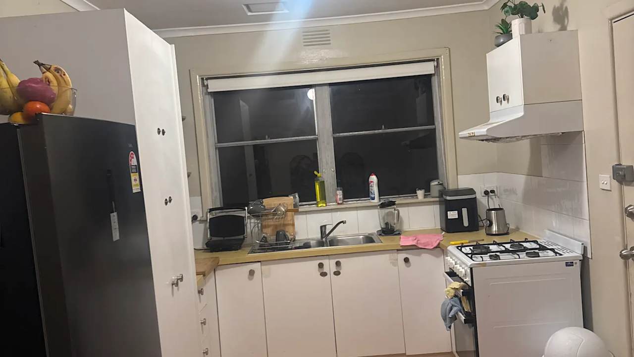 Furnished room in a share house