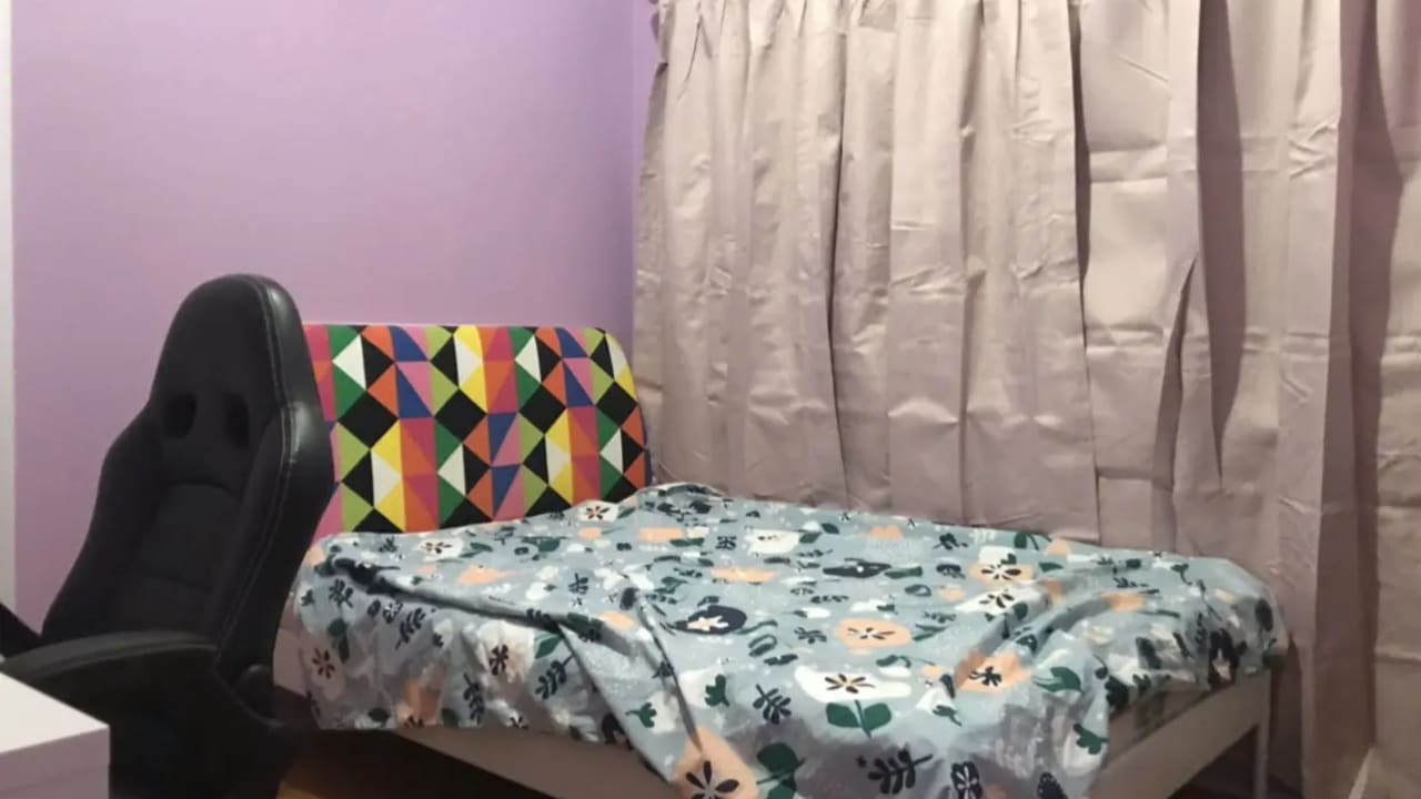 Furnished room in a share house