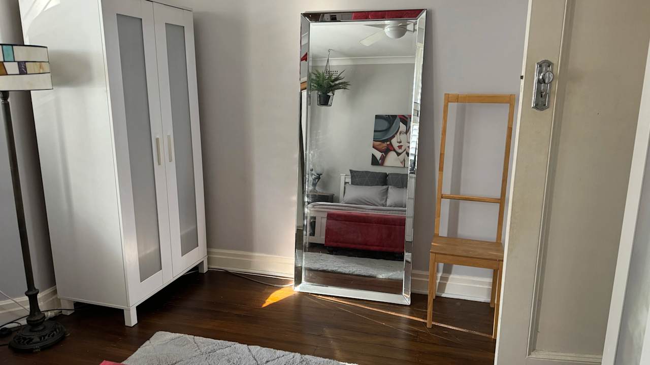 Furnished room with ensuite in a flatshare