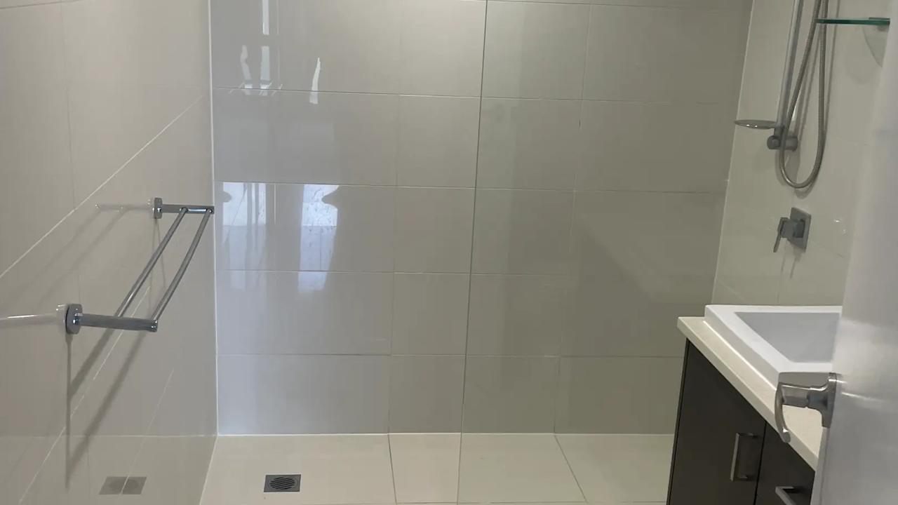 Whole property with 2 rooms for rent