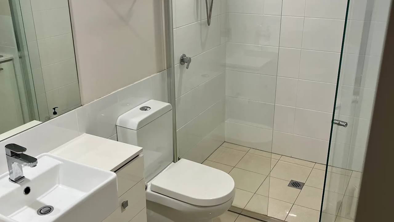 Furnished room with own bathroom