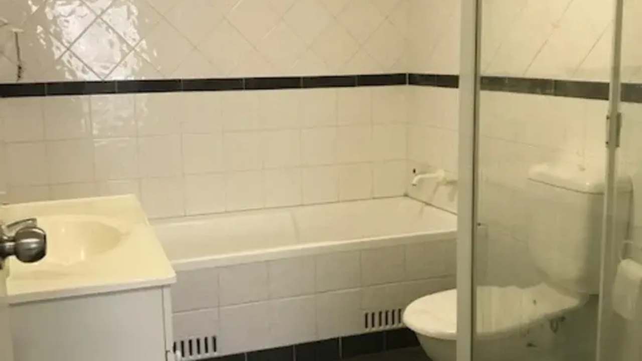 Furnished room with own bathroom