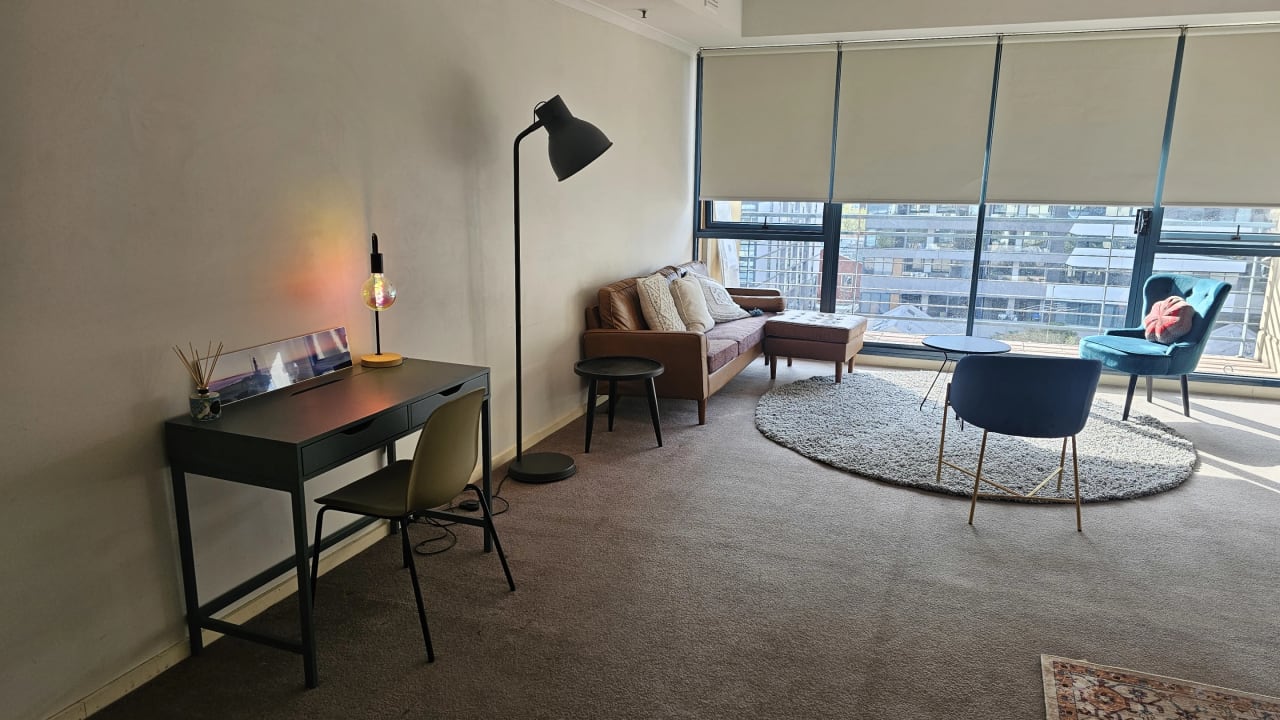 Furnished room in a flatshare