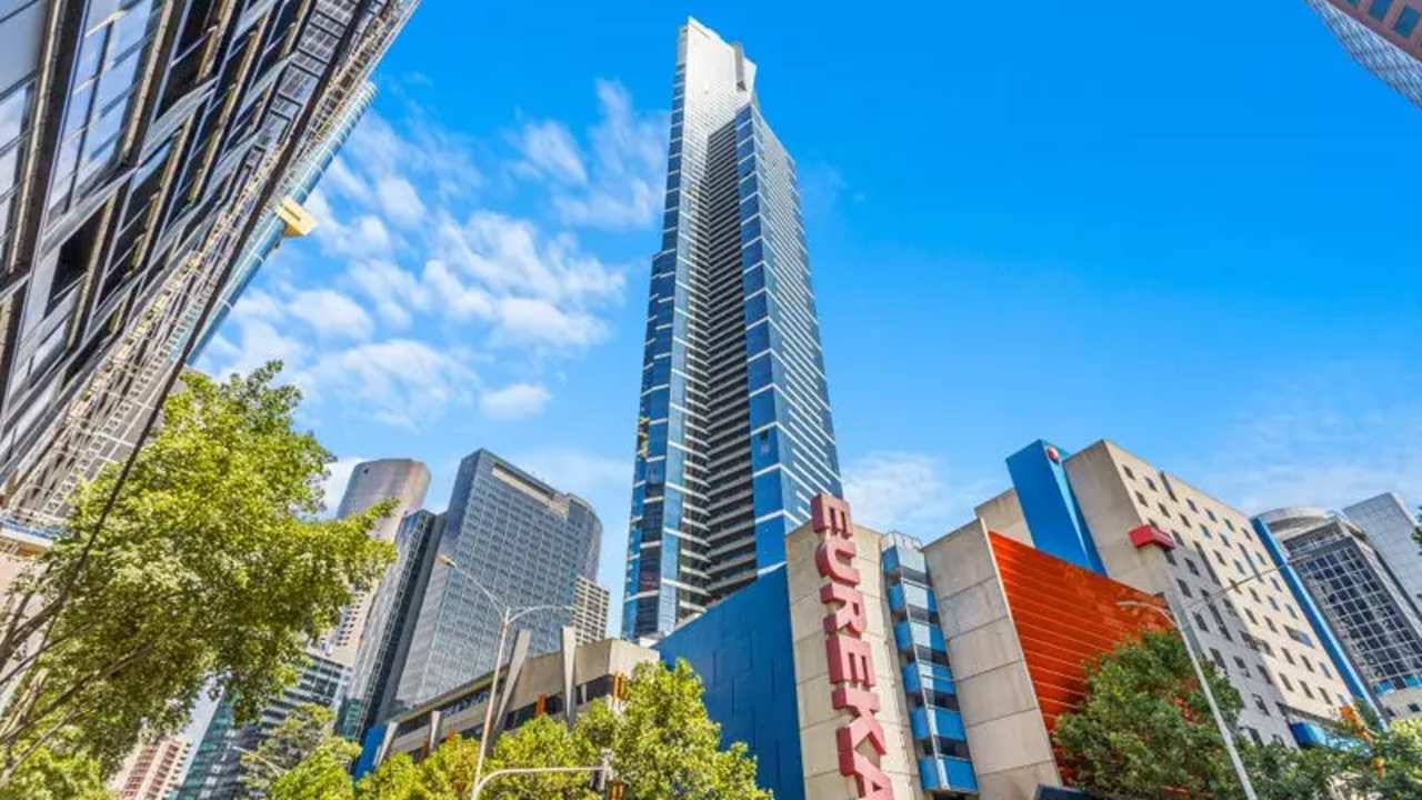 Unfurnished room with own bathroom