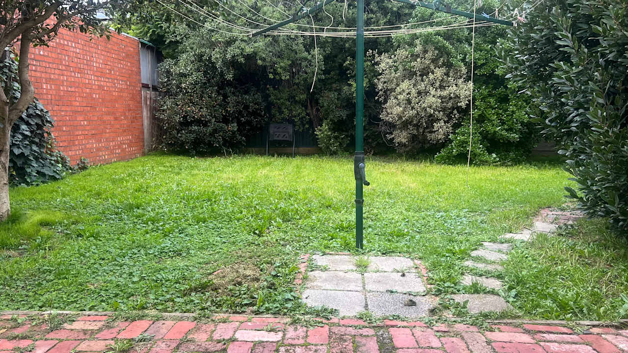 Unfurnished room in a share house