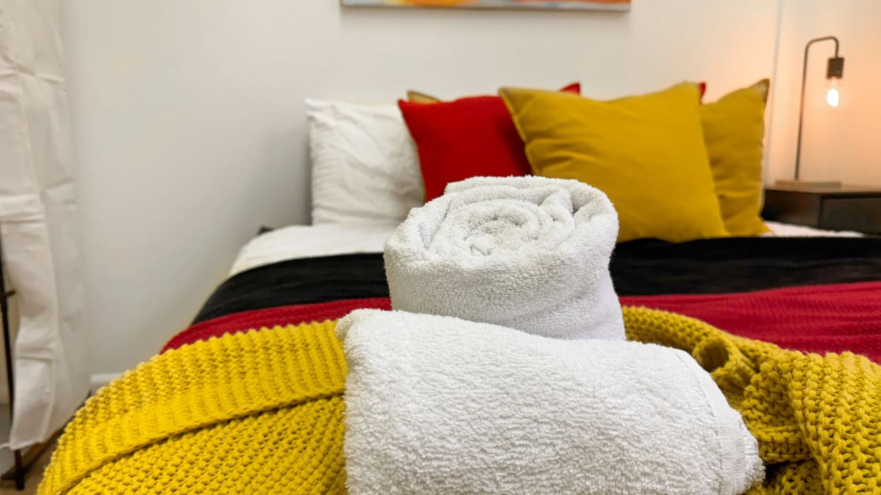Furnished room in a share house