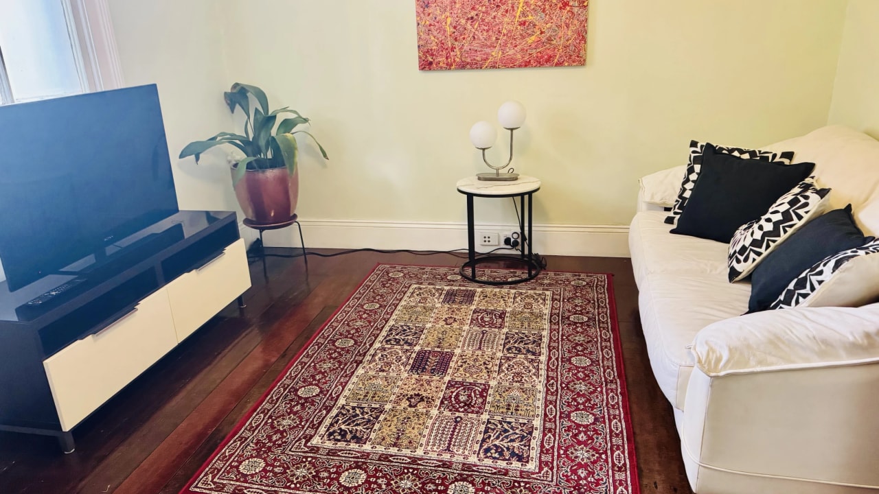 Whole property with 2 rooms for rent
