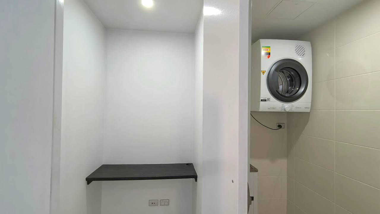 Whole property with 2 rooms for rent