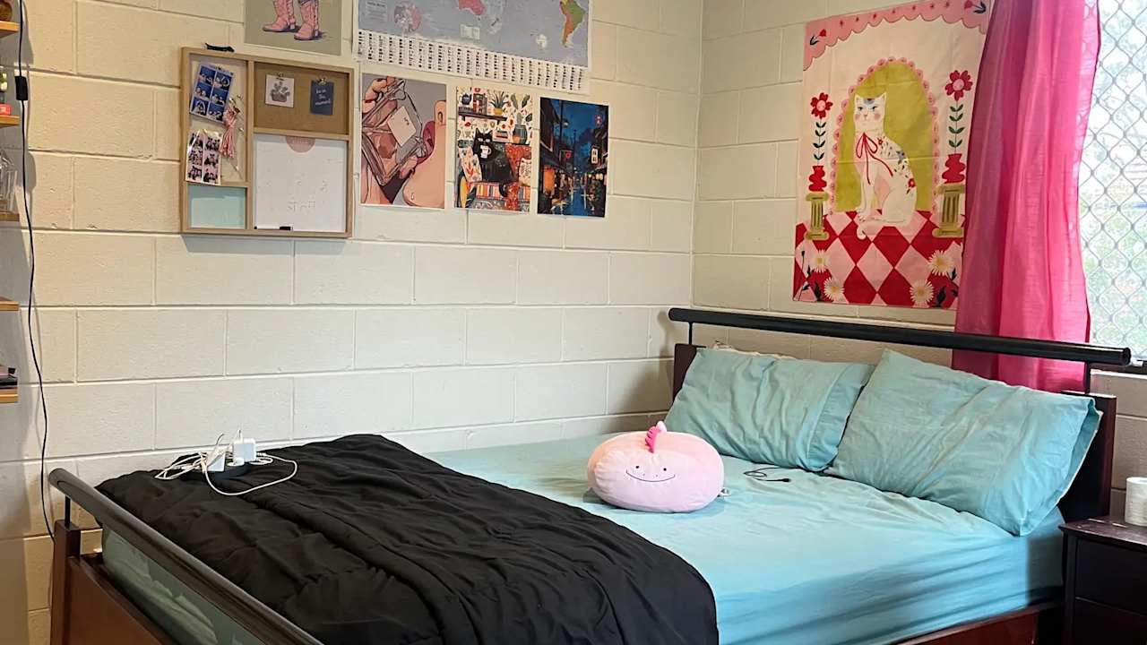 Furnished room in a flatshare
