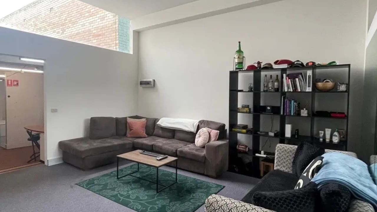 Furnished room in a share house
