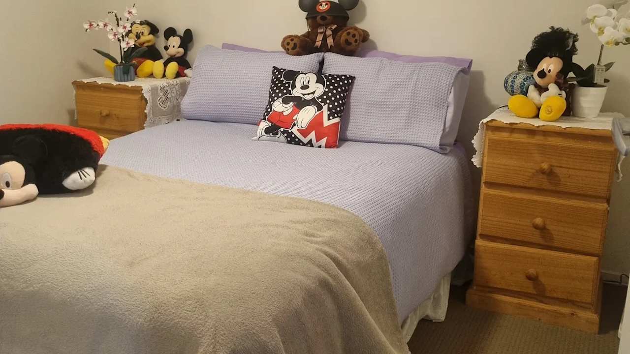 Furnished room with own bathroom