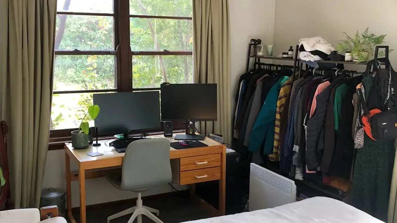 Unfurnished room in a share house