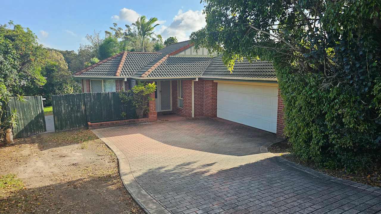 Unfurnished room in a share house