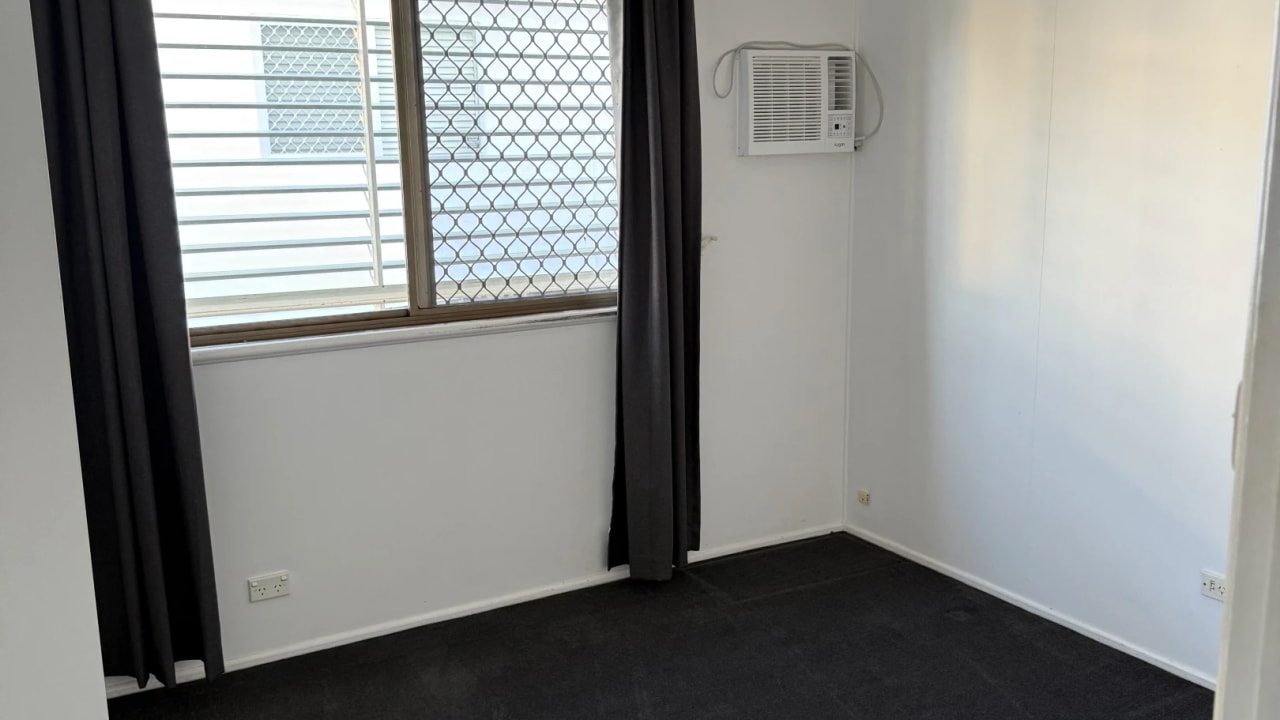 Unfurnished room in a share house