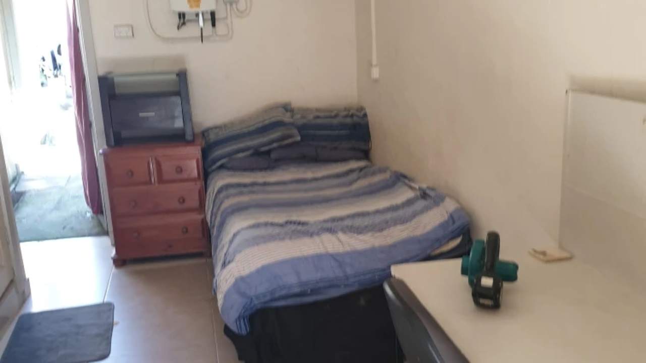 Furnished room studio flat for rent