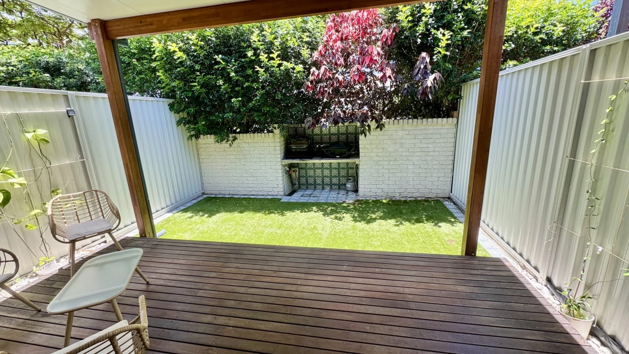 Unfurnished room with own bathroom