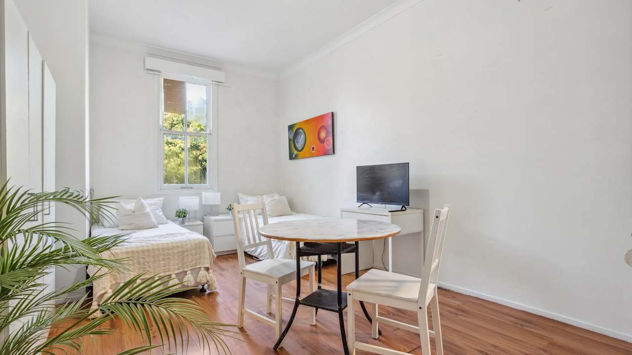 Furnished room studio flat for rent