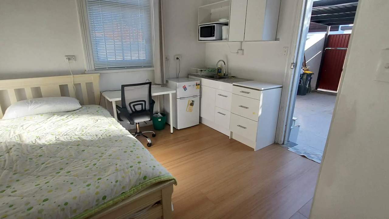 Furnished room studio flat for rent