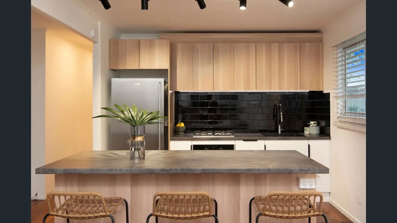 Room in a share house