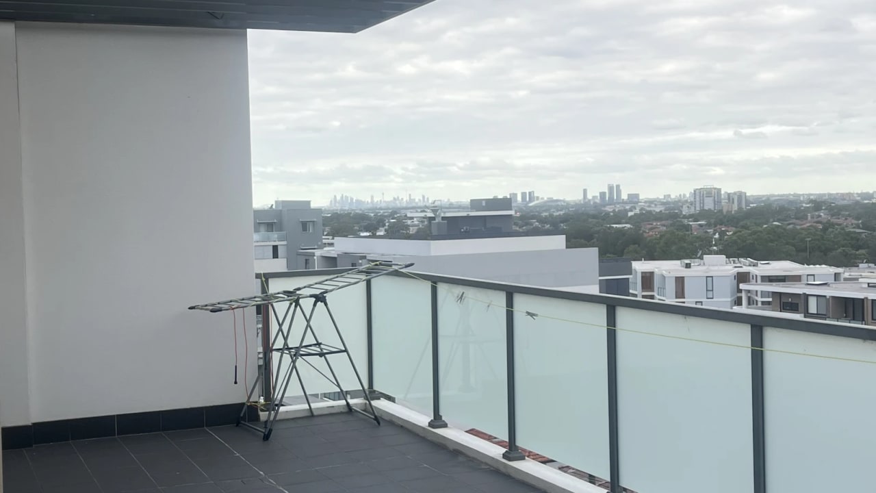 Unfurnished room with own bathroom