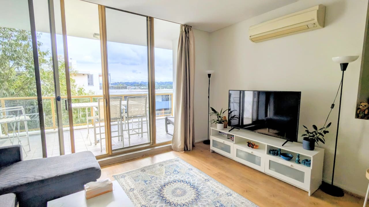 Furnished room with own bathroom