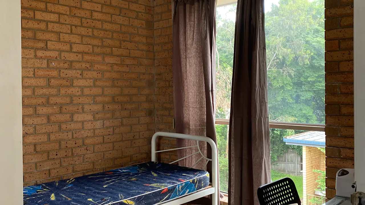 Furnished room in a share house